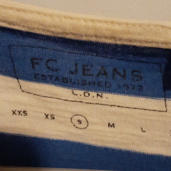 3/4 length sleeve striped top - Picture 2 of 2